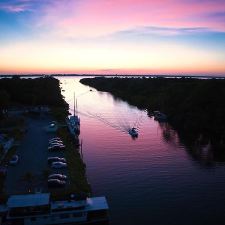 Dolphins Vacation Rental Merritt Island Bagian luar foto